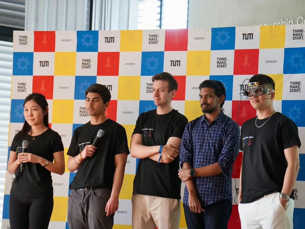 A team presenting its prototype at the THINK.MAKE.START. Batch 18 Demo Day